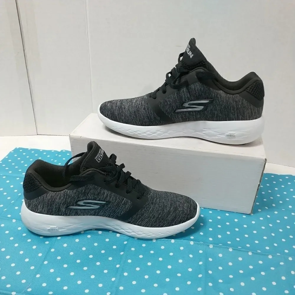 Skechers Womens Size 5.5 Go Run Goga Mat Black Sneakers